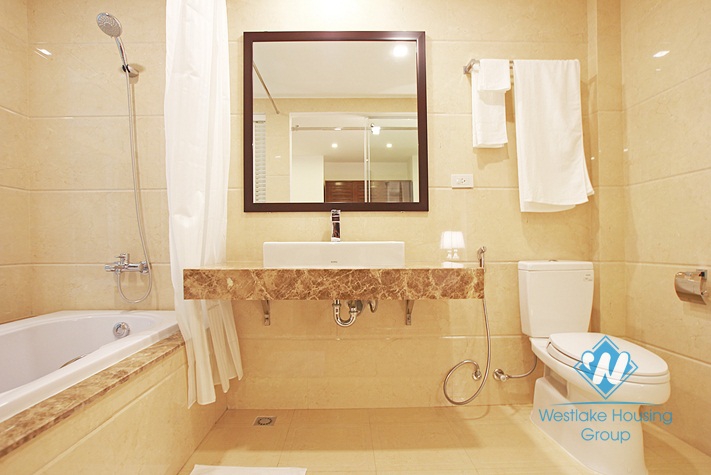Nice and lake view apartment for rent in Truc Bach area, Ba Dinh, Ha Noi